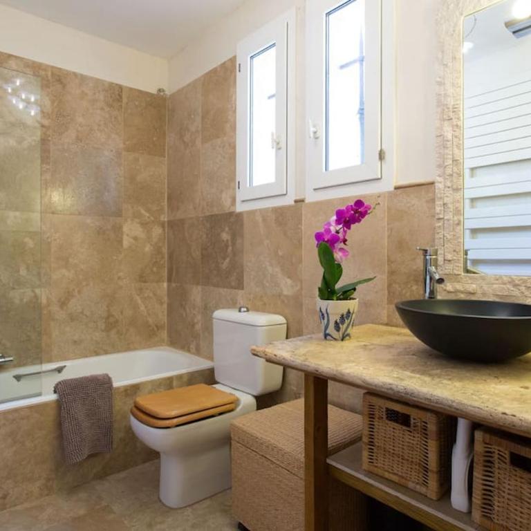 Spacious Villa Vallauris Cannes with AC throughout and large private pool - Villa - 61
