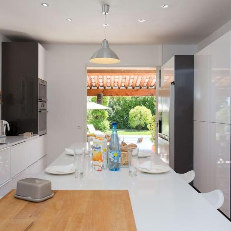 Spacious Villa Vallauris Cannes with AC throughout and large private pool - Villa - 12