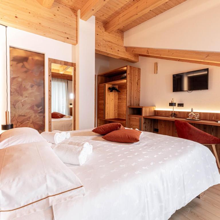 Hotel La Perla - Junior Suite - 8