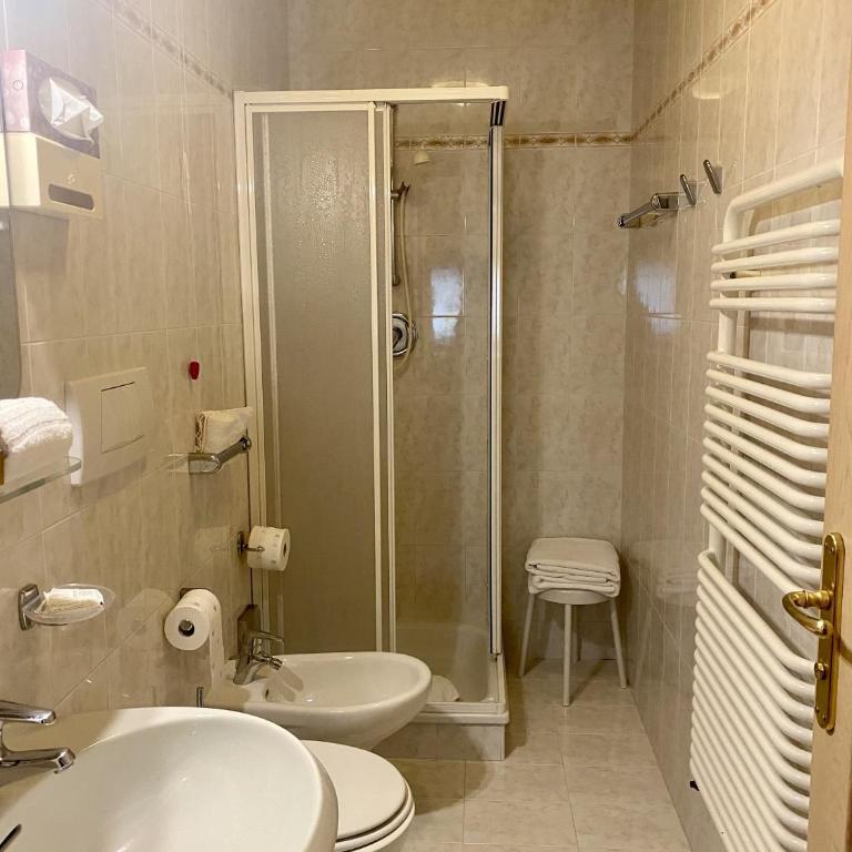 Dolomites Base Camp Hotel Olympia - Camera Tripla - 3
