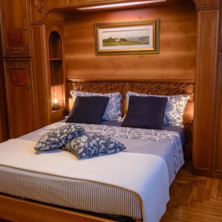 Villa Mara - Aosta - 200 mq - WiFi - Jacuzzi - Parcheggio - Giardino - Appartamento con 3 Camere da Letto - 35