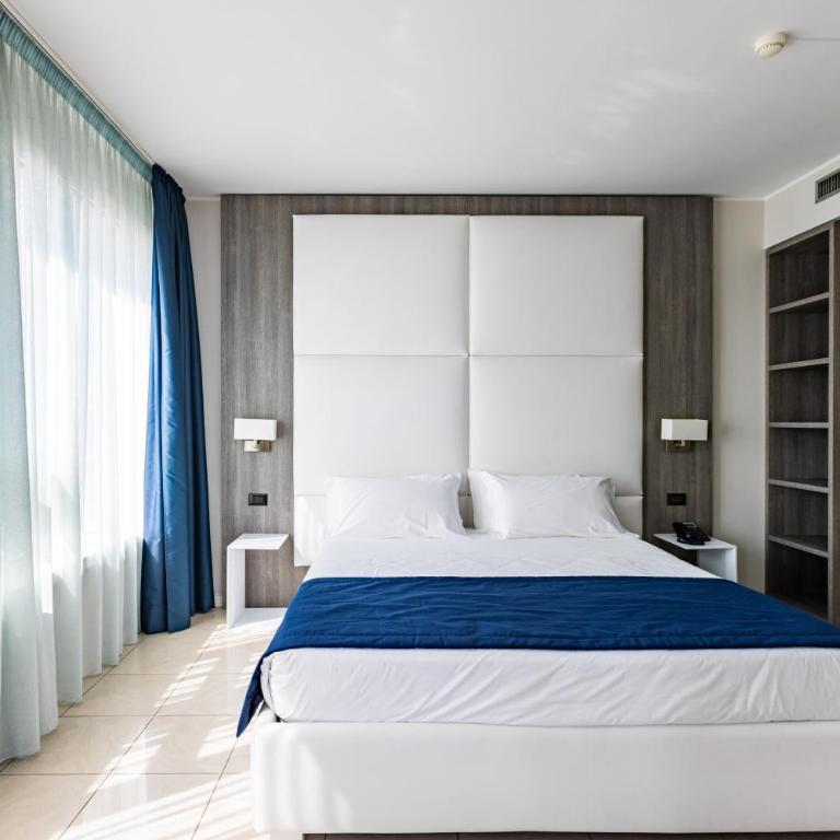 Hotel Cristallo - Suite with Sea View - 1