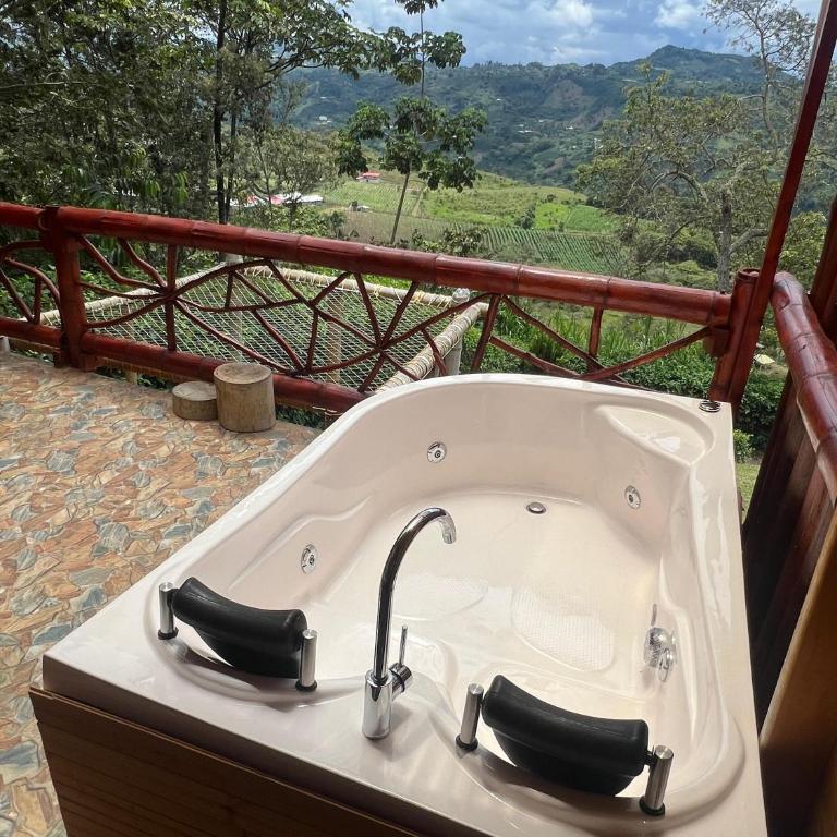 Hotel Cabañas y Glamping Colinas De San Diego - Superior Chalet - 13