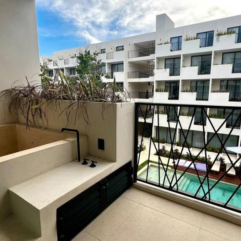 Comfy plounge pool studio - One-Bedroom Apartment - 12