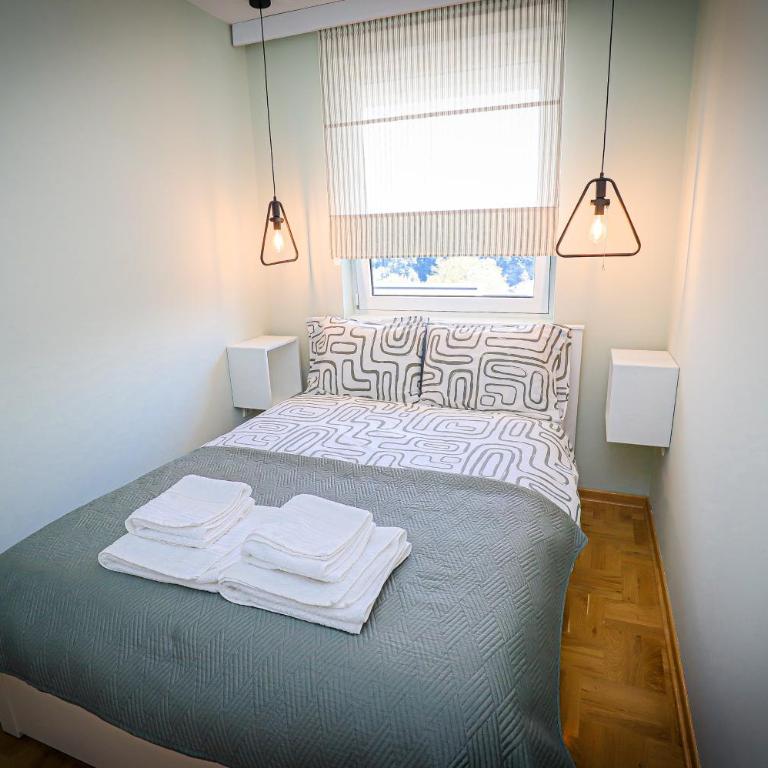 Grey Apartment On the Hill - One-Bedroom Apartment - 17