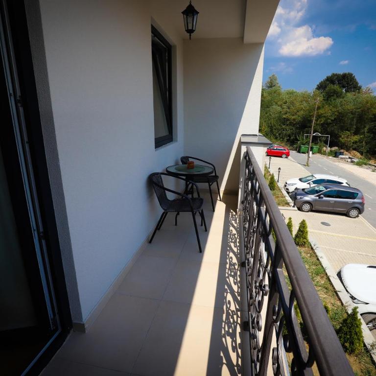 Grey Apartment On the Hill - One-Bedroom Apartment - 41