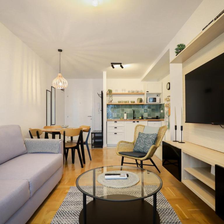 Grey Apartment On the Hill - One-Bedroom Apartment - 3