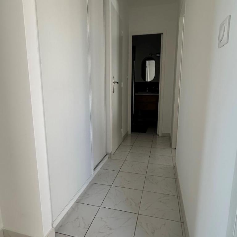 Le Schumann - Two-Bedroom Apartment - 20