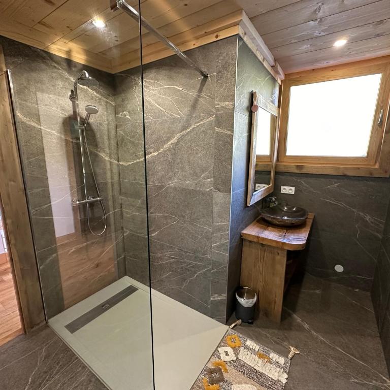 Chalet vue Mont Blanc avec jacuzzi extérieur - Appartement - 28