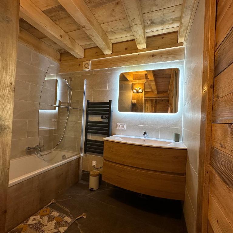 Chalet vue Mont Blanc avec jacuzzi extérieur - Appartement - 20