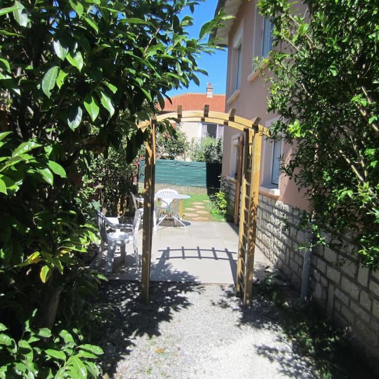 Jolie T2 rénové avec jardin clos et parking privé - Appartement 1 Chambre - 7