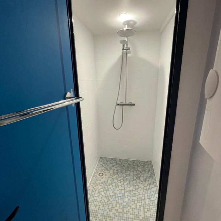 La Villa 101 -TOPVACANCES -LES ISSAMBRES - Appartement 2 Chambres - Vue sur Piscine - 14