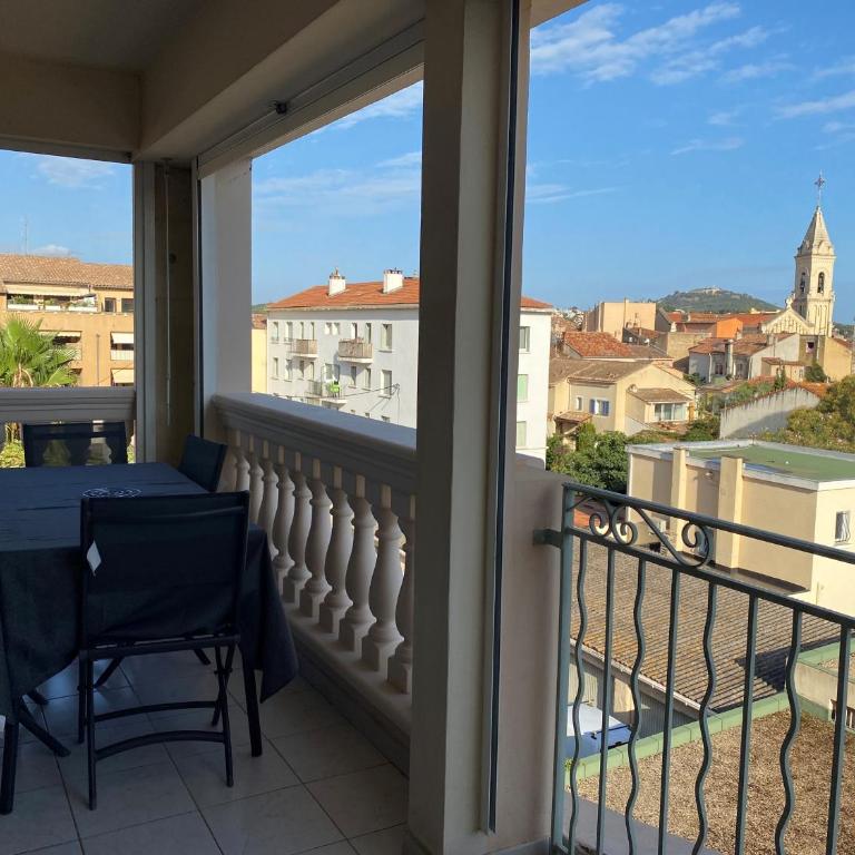 Le Schumann - Two-Bedroom Apartment - 1