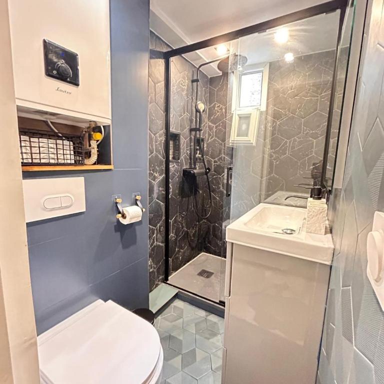 Modern Apt near Montmartre 2 mins from metro Château Rouge - Appartement 1 Chambre - 10