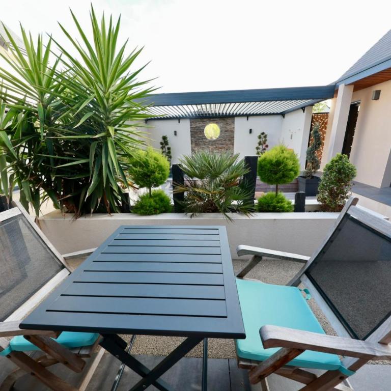 Mini Villa avec Piscine et Jacuzzi privés, Sauna et Home-Cinéma à 800m des Commodités - Villa mit privatem Pool - 14