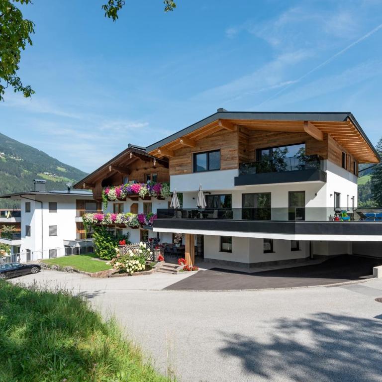 Haus Taxacher - Apartment mit 2 Schlafzimmern und Balkon - 46