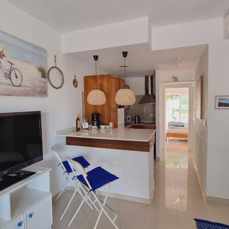Casa Azul de Agnes - Two-Bedroom House - 20