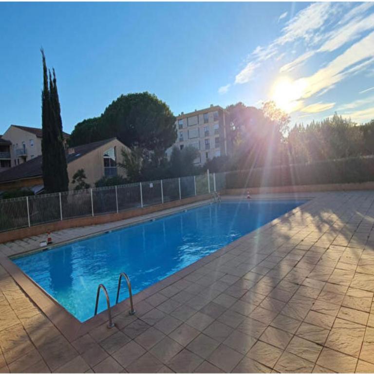 Joli T2 avec piscine - Apartamento de 1 dormitorio - 2
