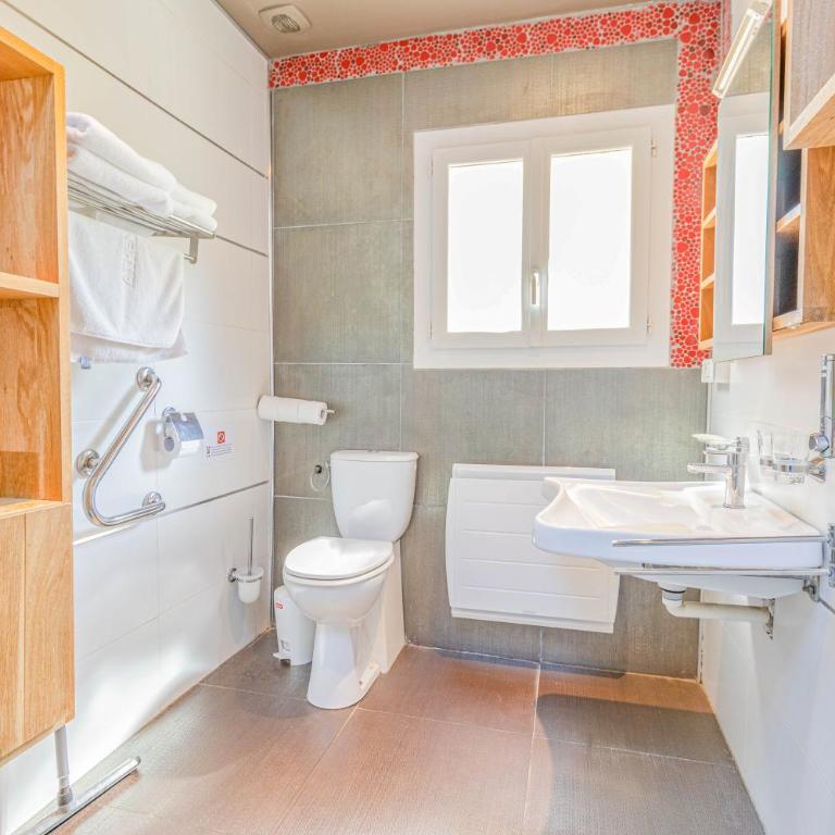 Athéna MOTEL - Appartement 1 Chambre (2 Adultes + 2 Enfants) - 7