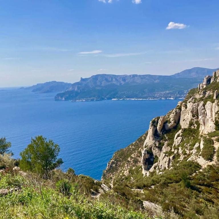 Villa moderne vue mer et collines aux Portes des Calanques - Maison de Vacances 4 Chambres - 4