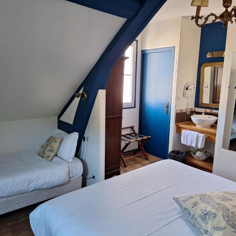 Hotel de Charme La Bonne Adresse - Logis hotels - Chambre Familiale Supérieure (2 Adultes + 1 Enfant) - 5