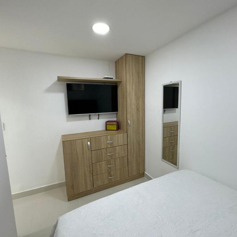 Apartamento Vista Lateral a la Playa By ICDI - Three-Bedroom Deluxe Apartment - 14