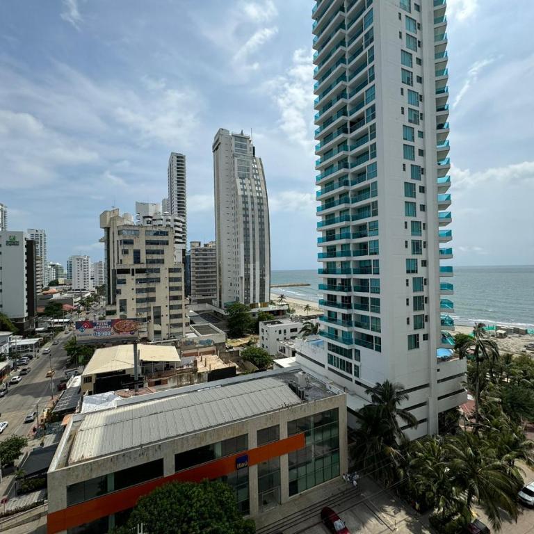 Apartamento Vista Lateral a la Playa By ICDI - Apartamento Deluxe de 3 dormitorios - 16