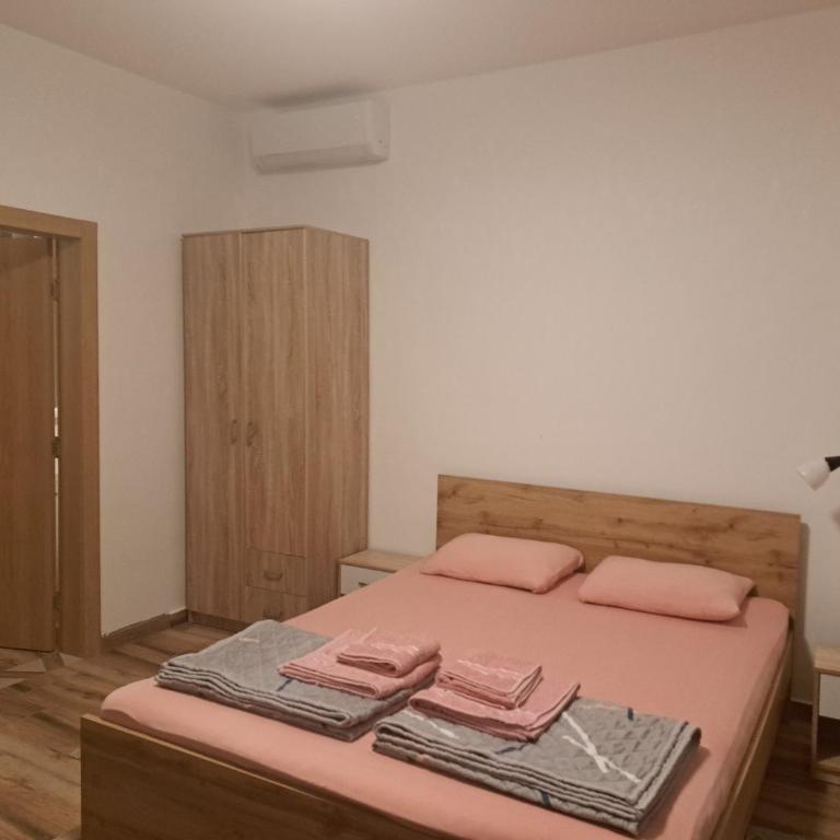 Vila RUŽA - House of Roses - One-Bedroom Apartment - 9