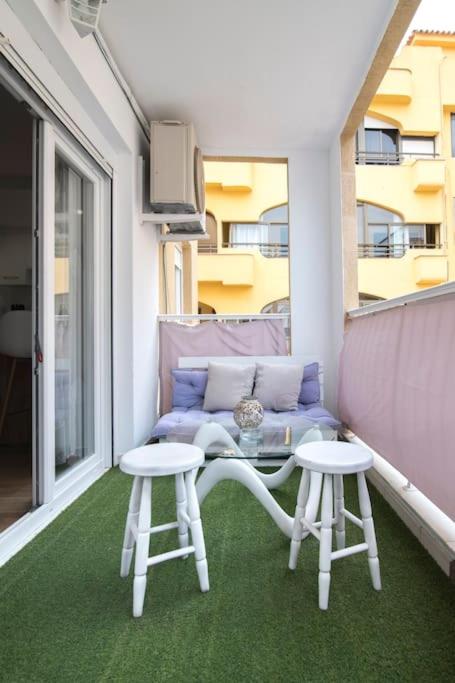 Piso reformado cerca de la Playa y el Supermercado - Two-Bedroom Apartment with Balcony - 20