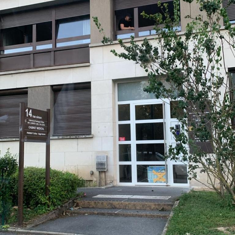 Reims centre-ville -au1er étage avec 2 chambres - 6 personnes - Appartamento con 2 Camere da Letto - 6