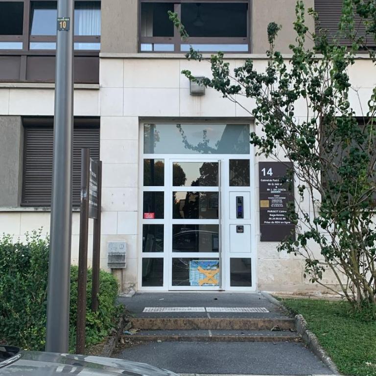 Reims centre-ville -au1er étage avec 2 chambres - 6 personnes - Appartamento con 2 Camere da Letto - 5