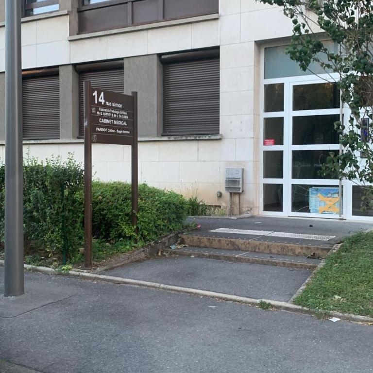 Reims centre-ville -au1er étage avec 2 chambres - 6 personnes - Appartamento con 2 Camere da Letto - 3