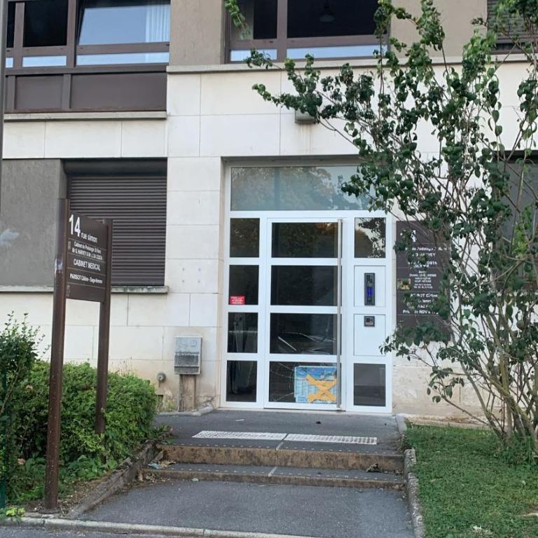 Reims centre-ville -au1er étage avec 2 chambres - 6 personnes - Appartamento con 2 Camere da Letto - 2