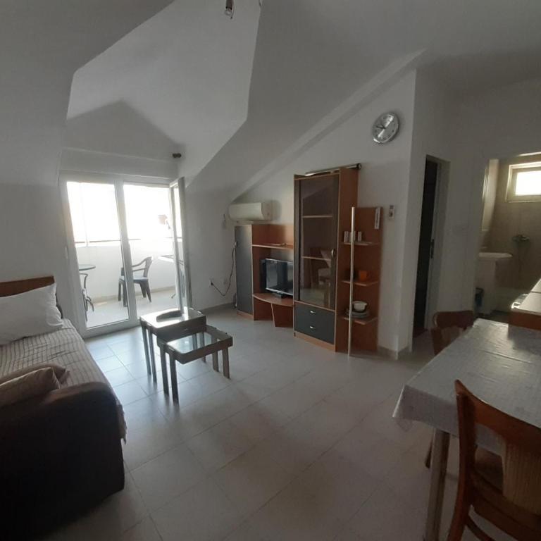 Entire comfortable apartment 2 - Apartman sa 1 Spavaćom Sobom - 1