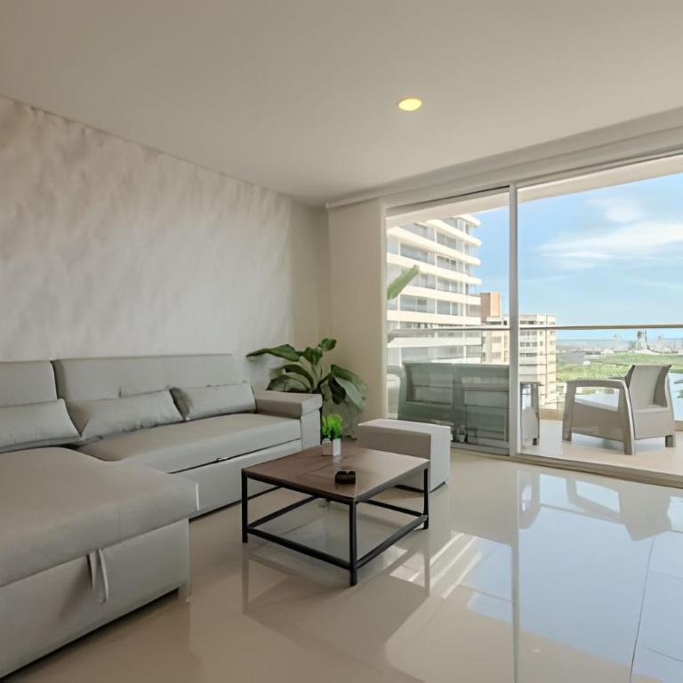 Modern 3BR apartment, Sea View and Historic Center - Apartamento de 3 dormitorios con balcón - 4