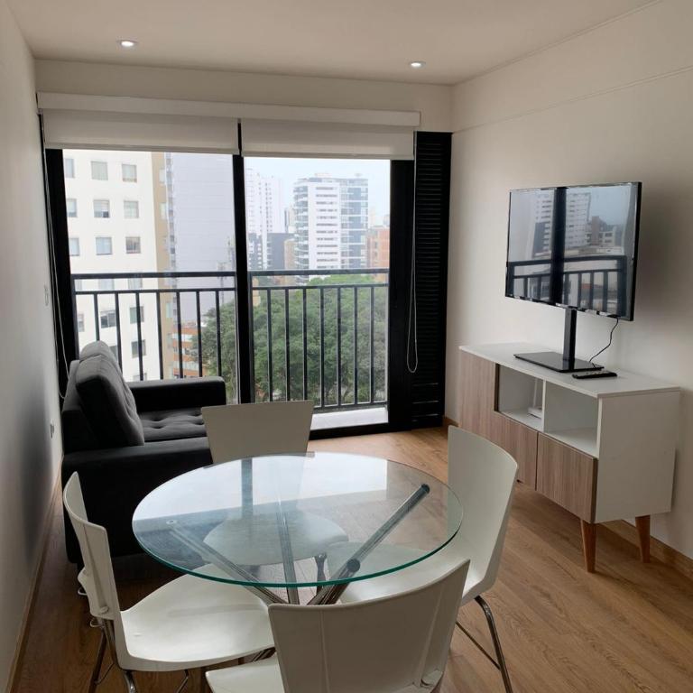 Departamento de estreno en avenida Pardo Miraflores - Two-Bedroom Apartment - 1