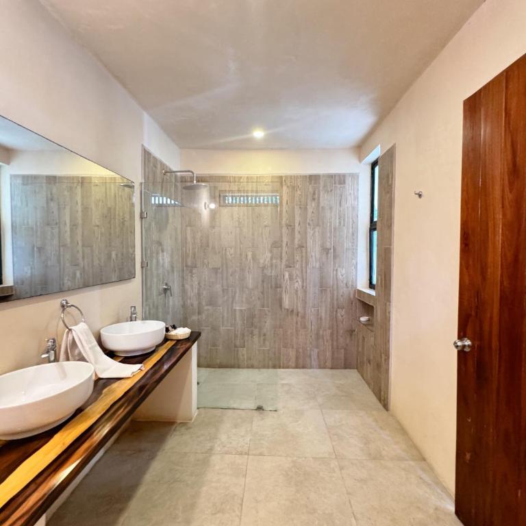 Villas Mandarina Bacalar - Suite con cama extragrande y vistas al mar - 2