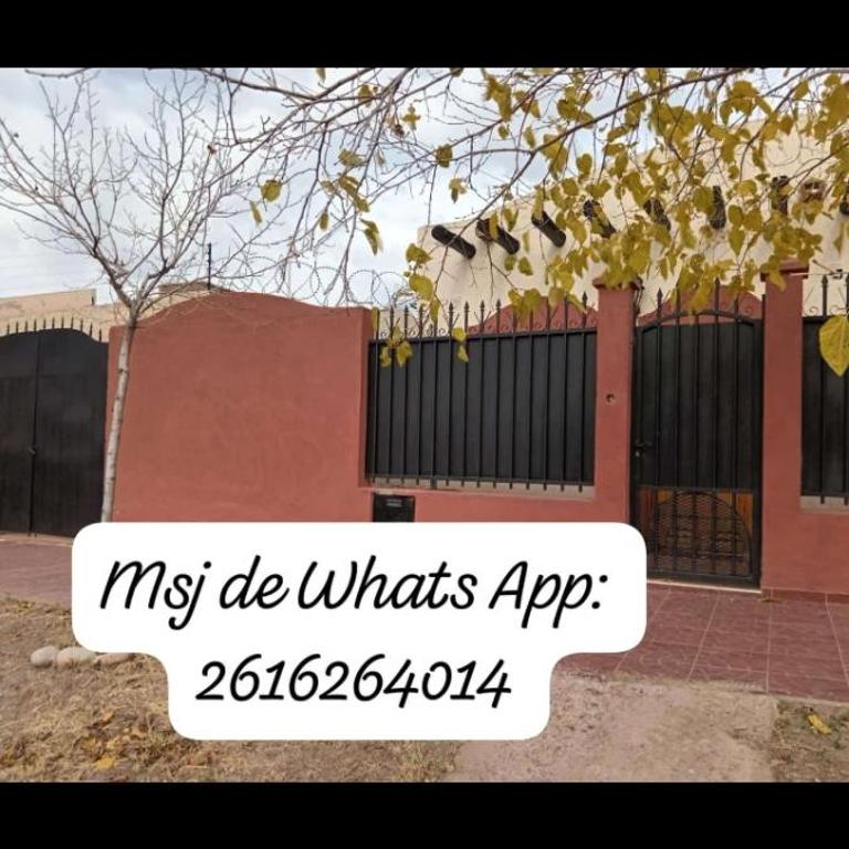Cómoda casa en Maipú Mendoza - Casa de 3 dormitorios - 2