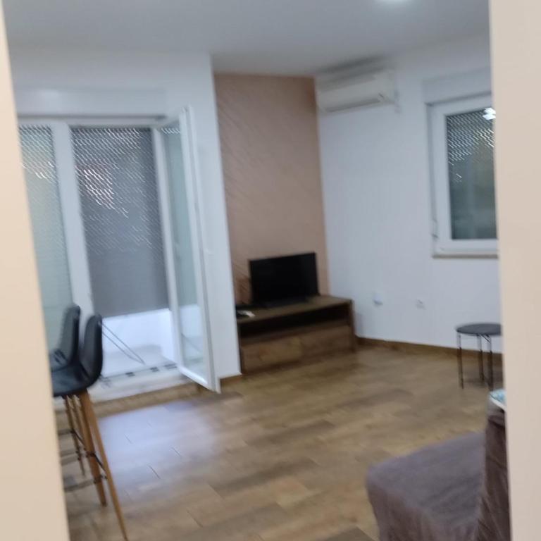 Apartman centar grada 1 - Apartman sa Pogledom na Bazen - 4