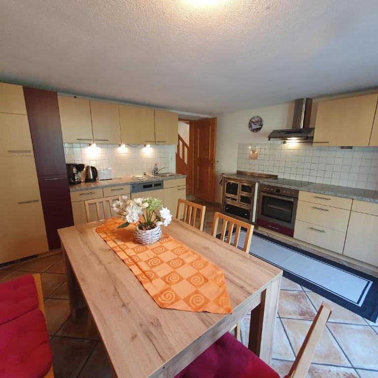 Ferienhaus Gerold Grießer - Apartment mit 3 Schlafzimmern und Bergblick - 13