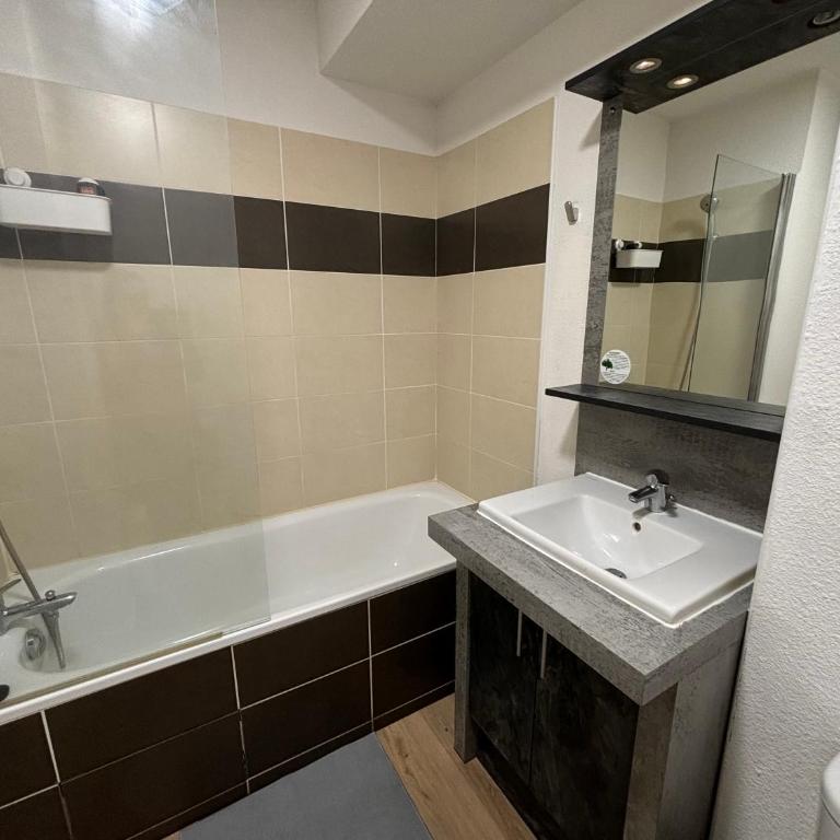 Aismé - Appartement 1 Chambre - 8
