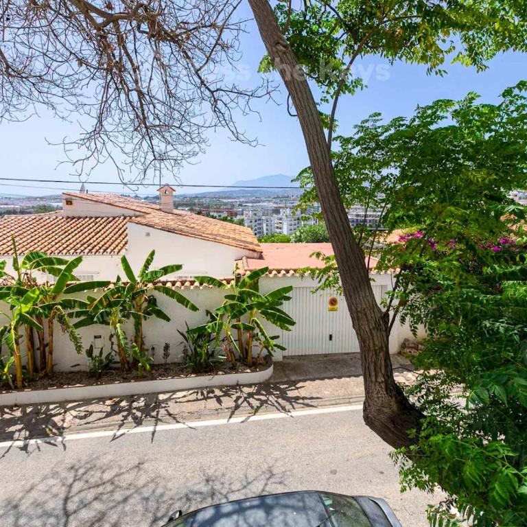 Cozy Studio in Heart of Nueva Andalucía - Pass the Keys - Apartamento Estudio - 25