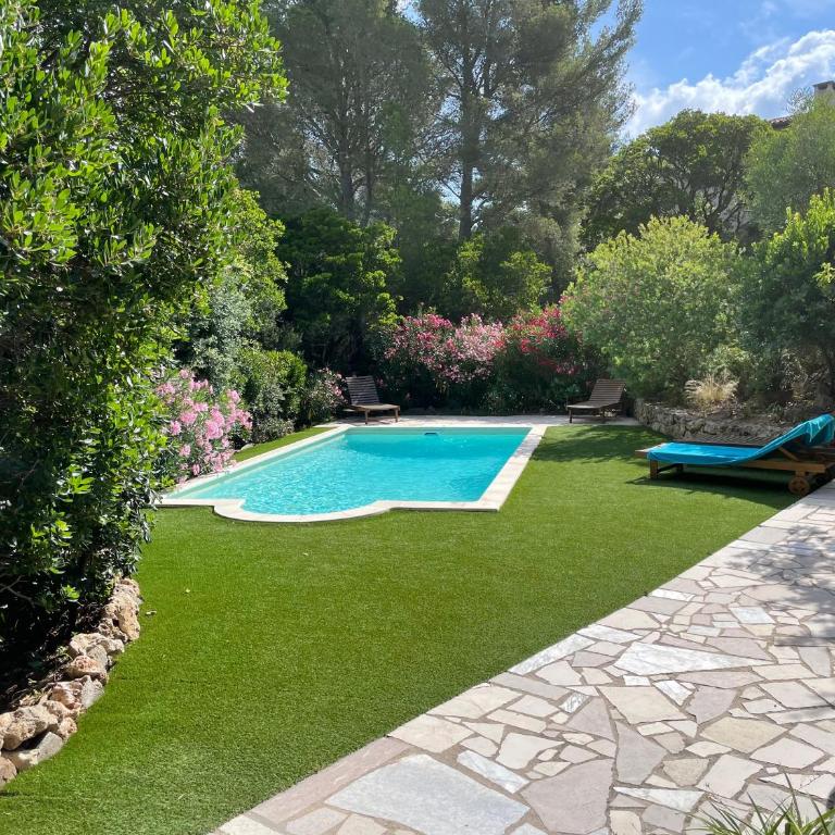 Villa les Mondoux - Rez-de-Jardin avec piscine - Proche Plages & Port - Villa 2 Chambres - 13