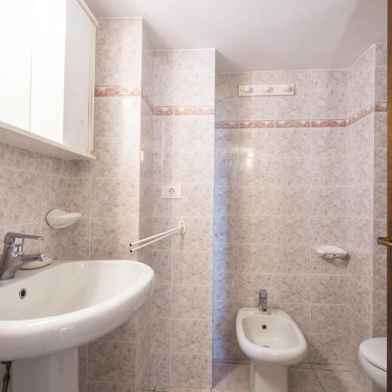 OLIVIERS -Agréable 2 pièces dans maison bourgeoise - One-Bedroom Apartment - 20