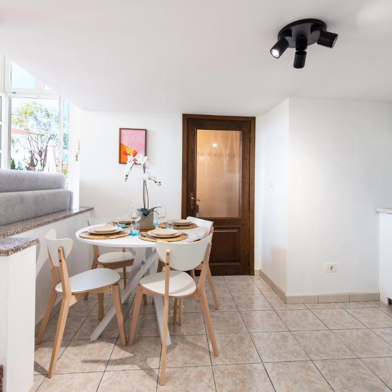 OLIVIERS -Agréable 2 pièces dans maison bourgeoise - One-Bedroom Apartment - 10