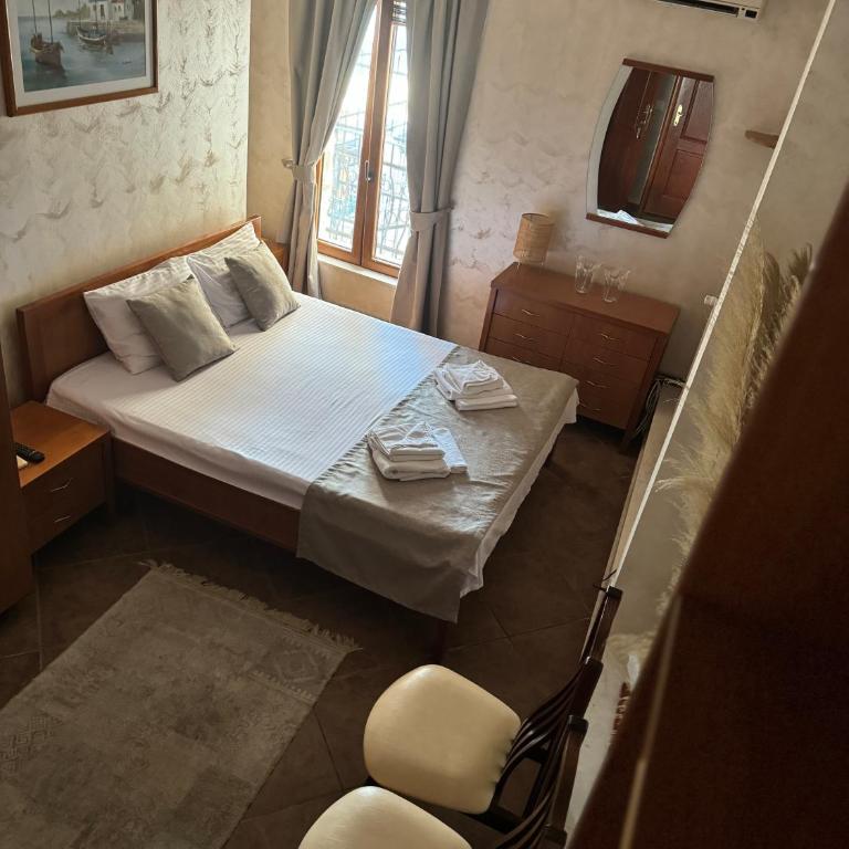 Hotel Anderba - Double Room with Private Bathroom - 2