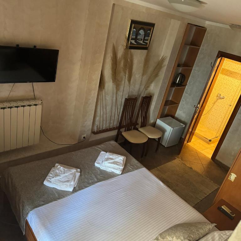 Hotel Anderba - Double Room with Private Bathroom - 1