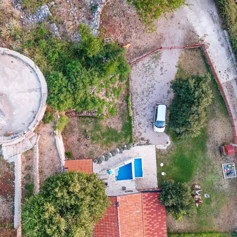 Old stone house with swimming pool Etno House Perazic - Two-Bedroom House - 12