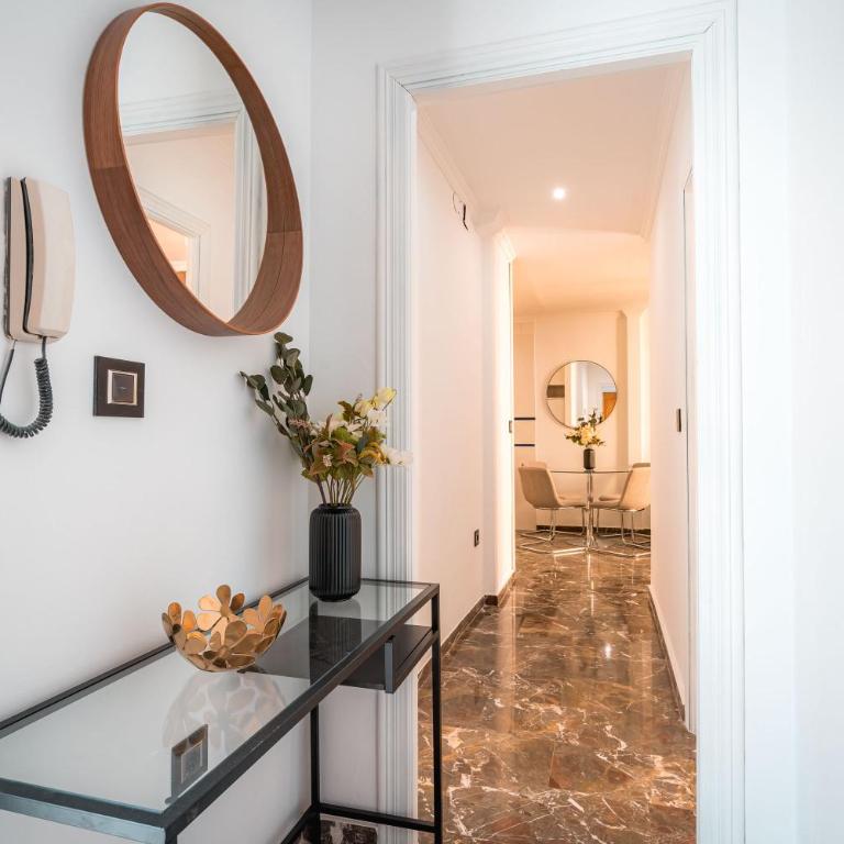 - Apartamento en pleno Centro - QH Ayuntamiento Granada - Deluxe Apartment - 15
