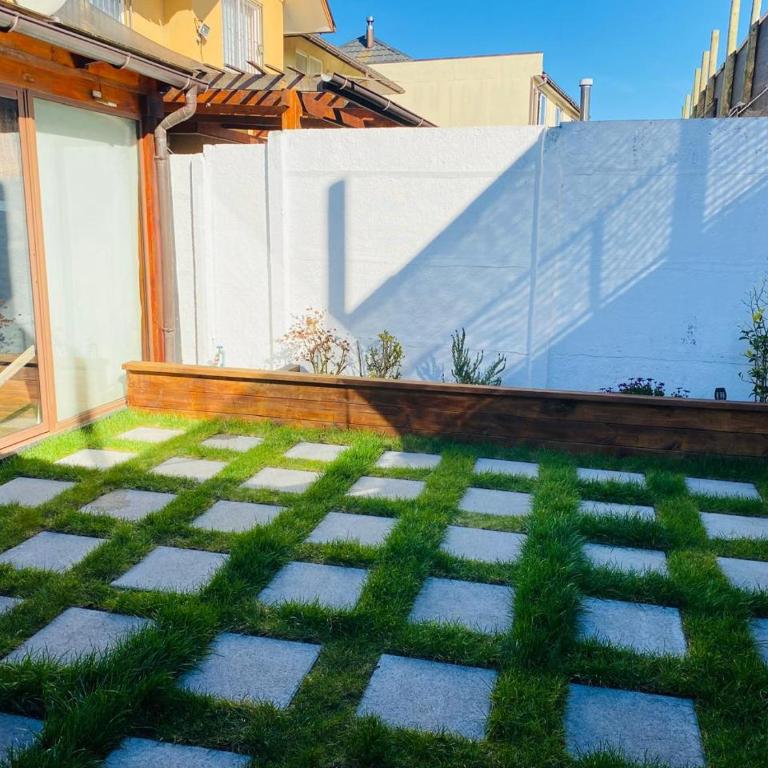 Casa a 5 minutos del aeropuerto y cercana al Mall Trebol - Casa de 3 dormitorios - 8